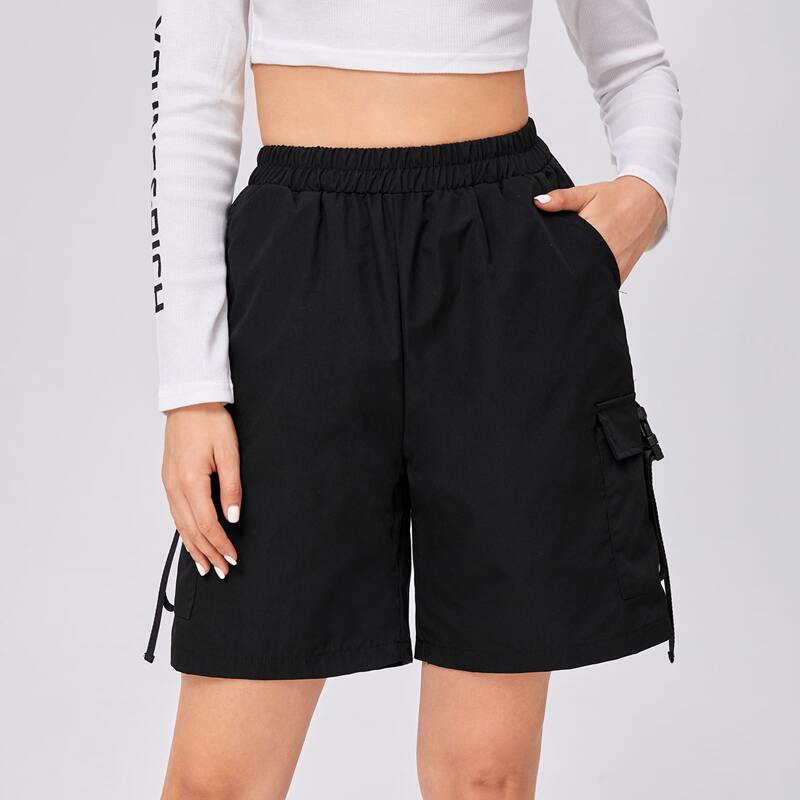 

Buckle Pocket Front Bermuda Shorts, Black