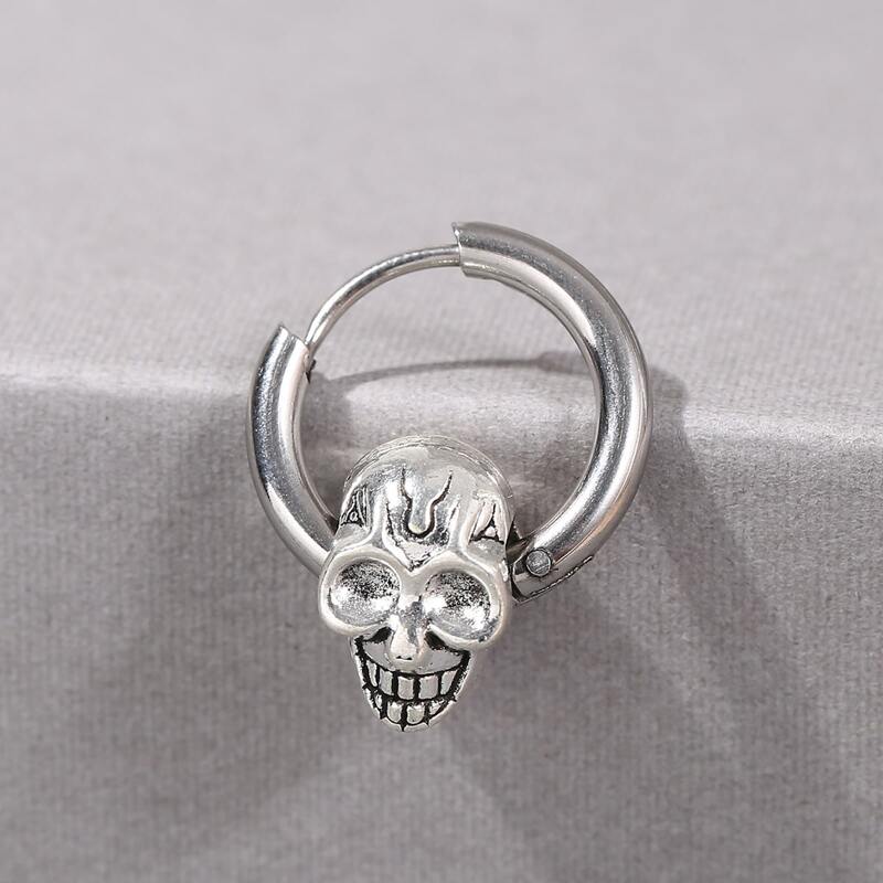 

Guys Skull Decor Hoop Earrings, Silver