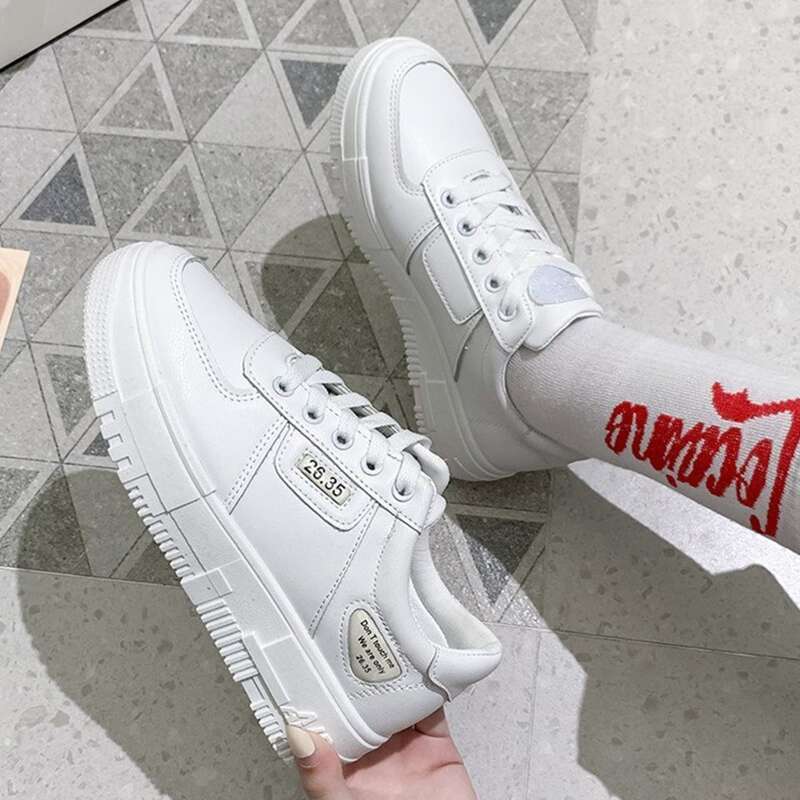

Letter Lace-up Skate Shoes, White