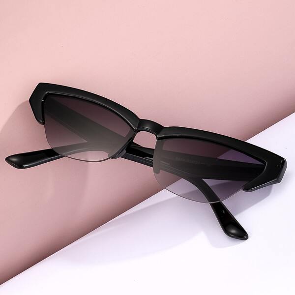 

Cat Eye Sunglasses, Black