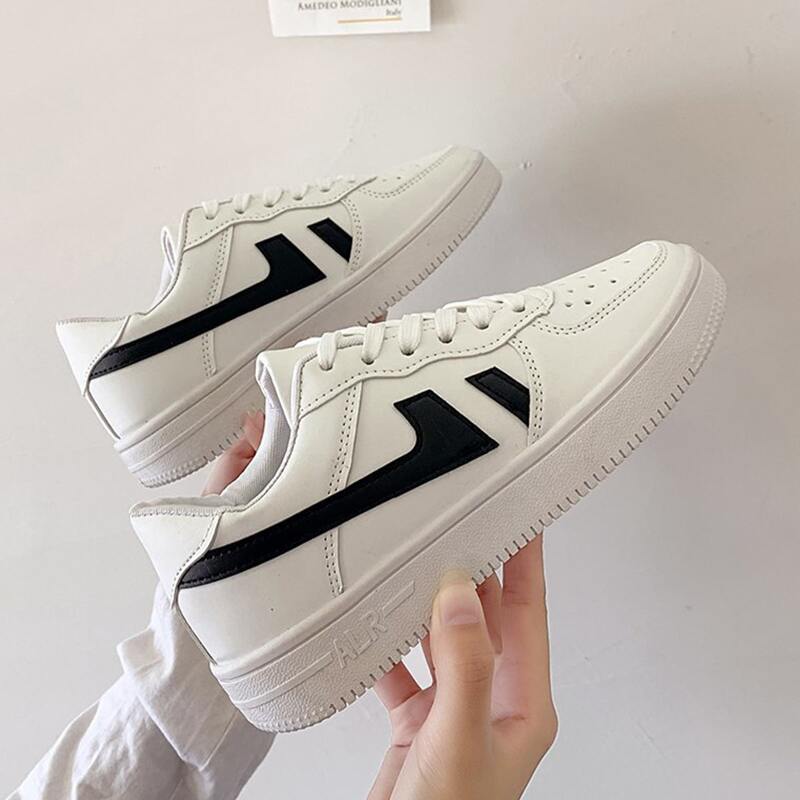 

Lace-up Front Skate Shoes, White