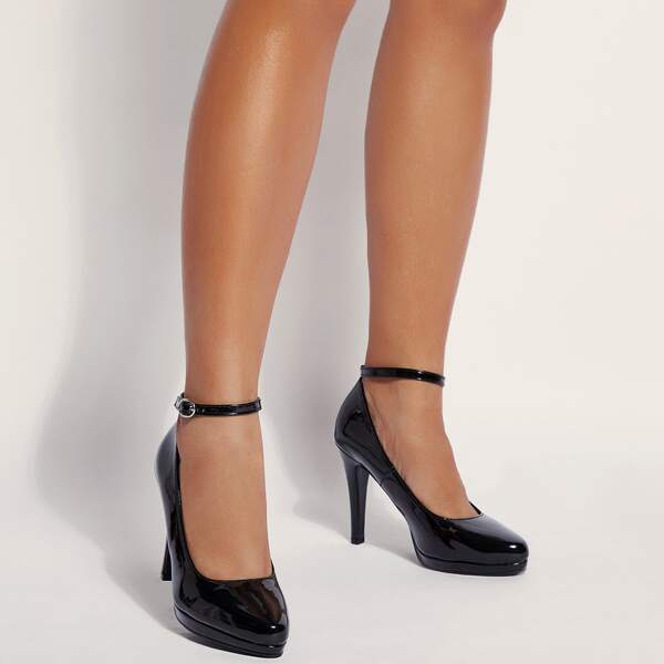 

Остроконечные туфли на высоком каблуке, Чёрный