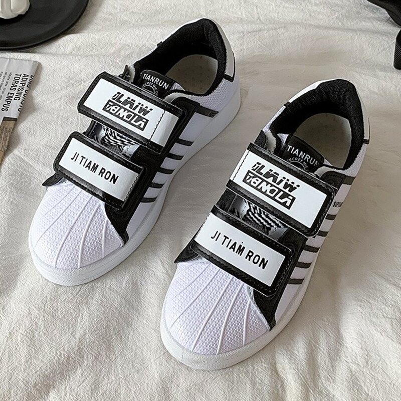 

Colorblock Letter Lace-up Skate Shoes, Black and white