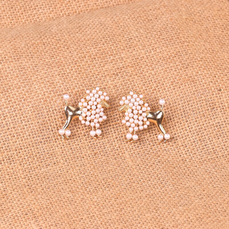 

Faux Pearl Animal Decor Stud Earrings, Gold
