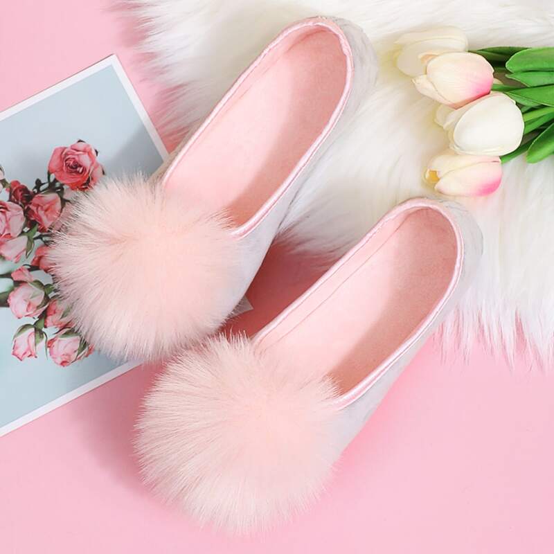 

Faux Fur Decor Flats, Silver