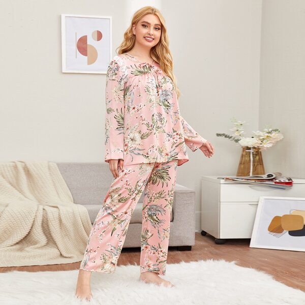 

Plus Tie Front Tropical Satin Top and Pants PJ Set, Multicolor