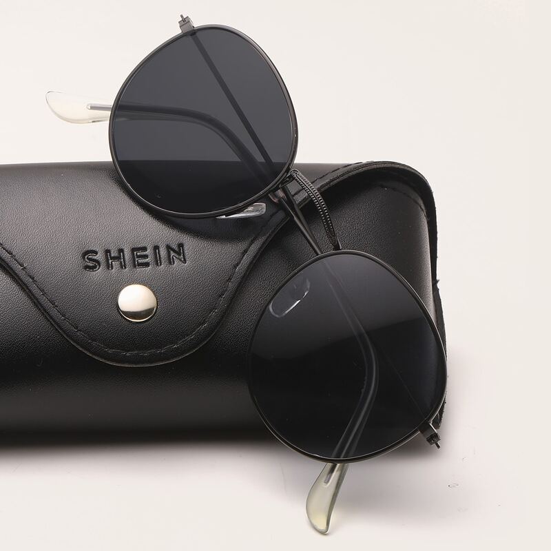 

Guys Round Frame Sunglasses