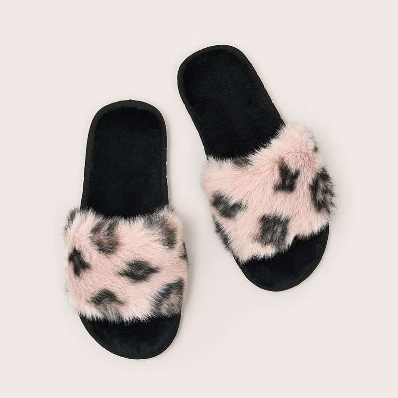 

Leopard Wide Fit Fluffy Slippers, Pink