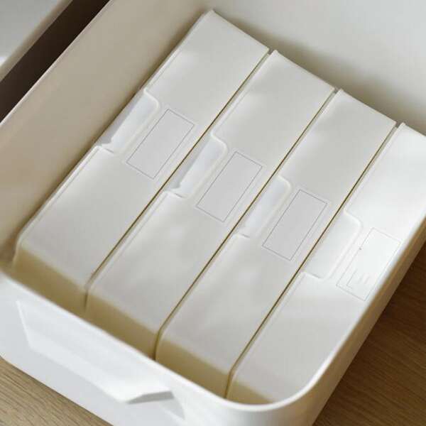 

1pc Plain Storage Box With Lid, White