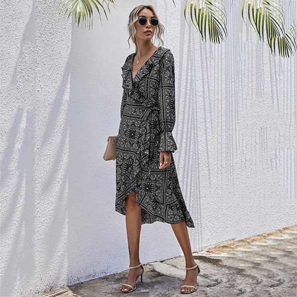

Scarf Print Ruffle Trim Knot Side Dress, Black