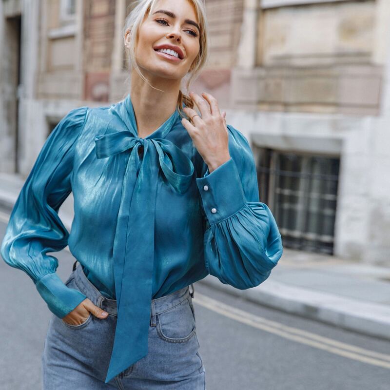 

Tie Neck Puff Sleeve Solid Blouse, Blue