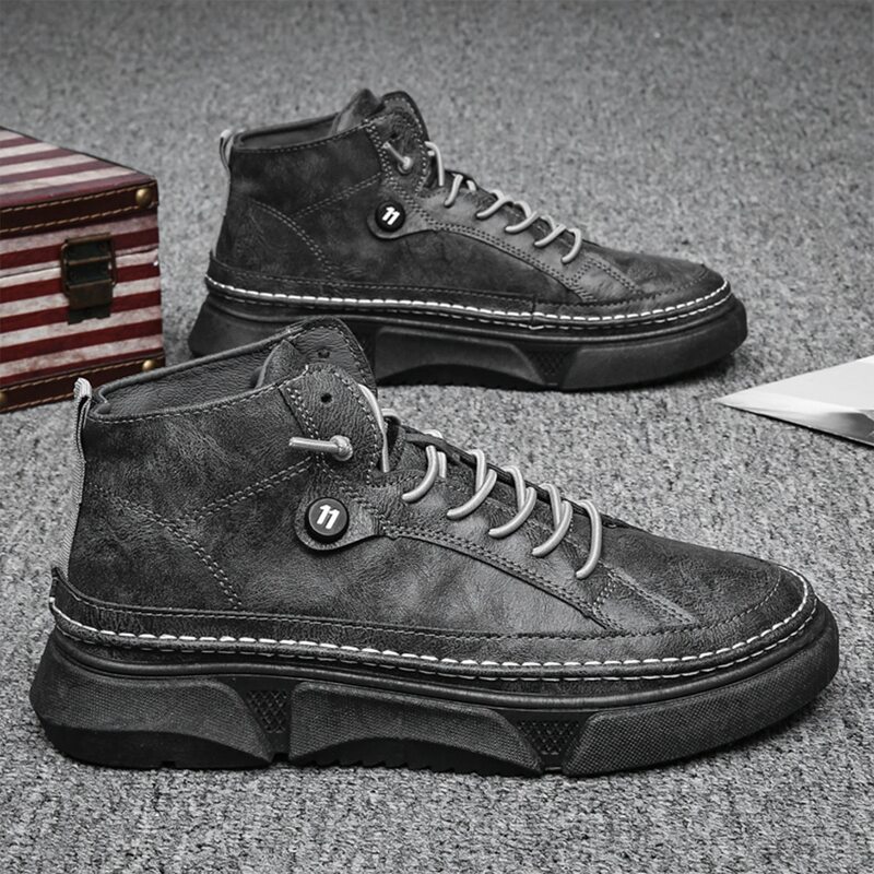 

Guys Wide Fit Lace-up Front Boots, Grey