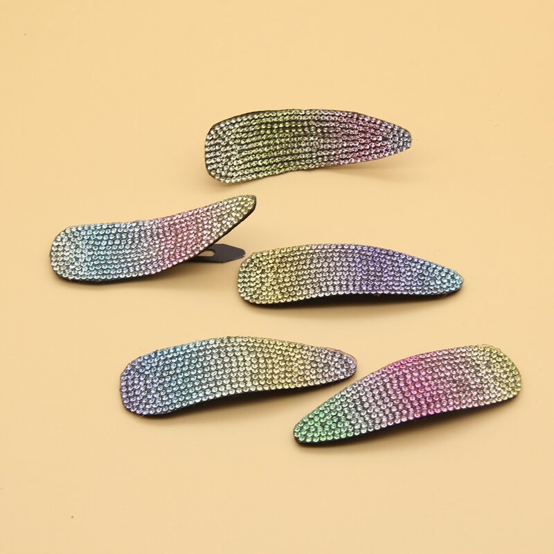 

2pcs Random Ombre Rhinestone Hair Clip, Multicolor