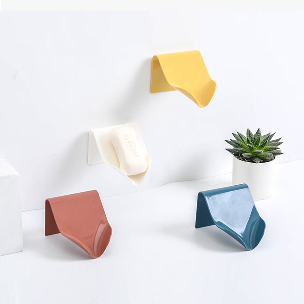 

1pc Random Soap Dish Holder, Multicolor