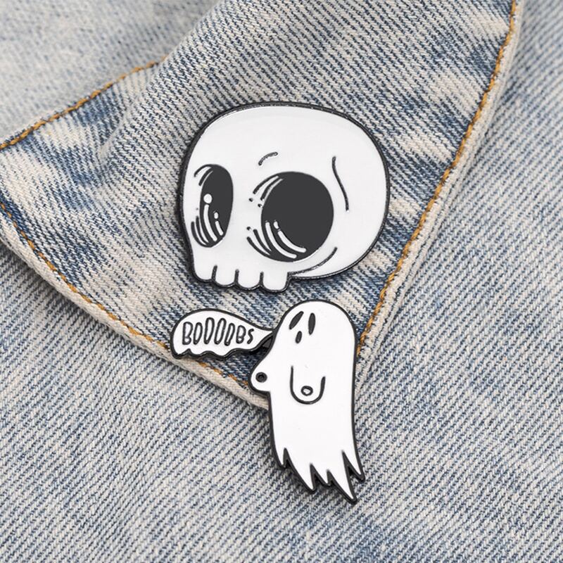 

2pcs Skeleton Brooch, Black and white
