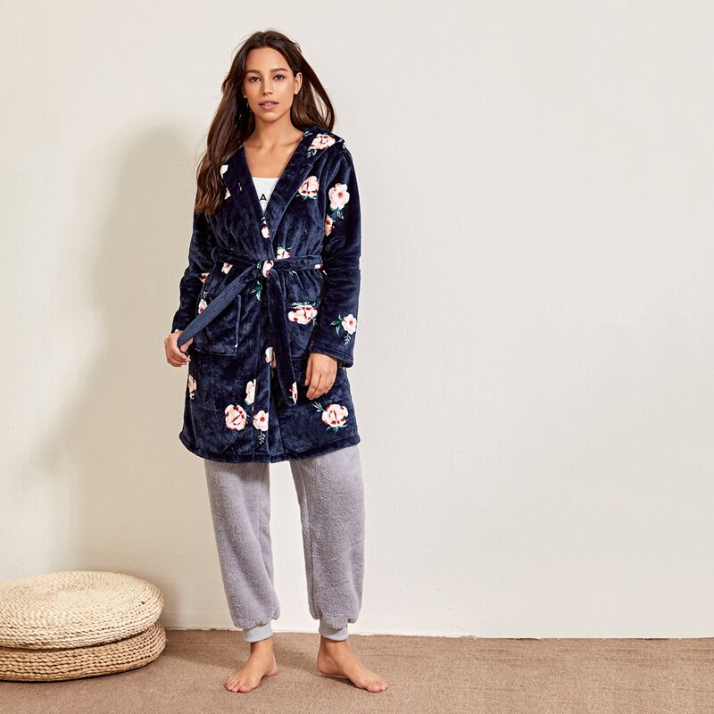 

Floral Pattern Belted Flannel Robe, Navy blue