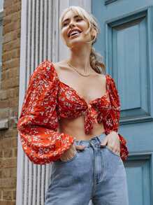 SHEIN VCAY 花卉圖案前結飾燈籠袖超短版上衣 - 紅色 - 查看 3