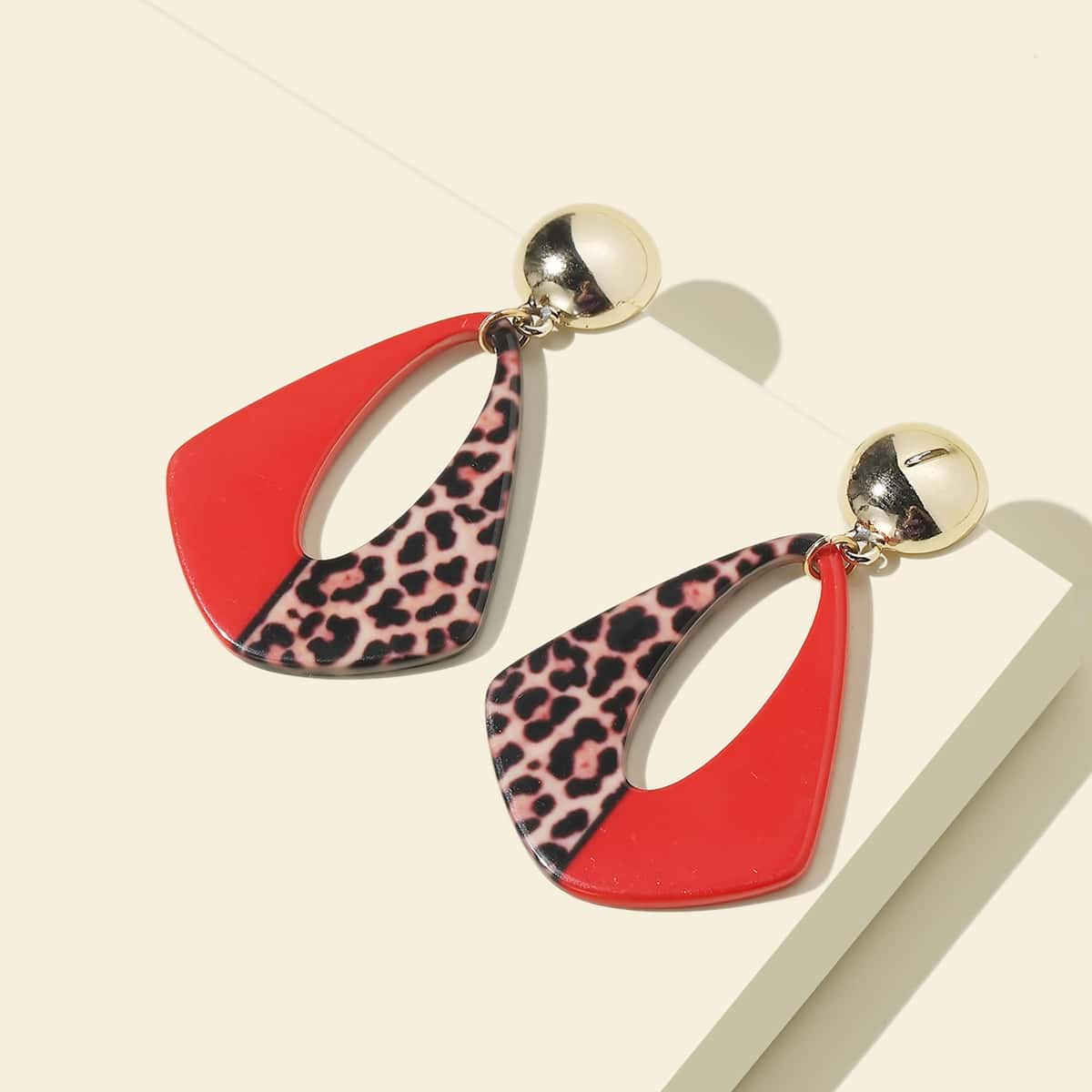 

Leopard Pattern Geometric Drop Earrings, Red