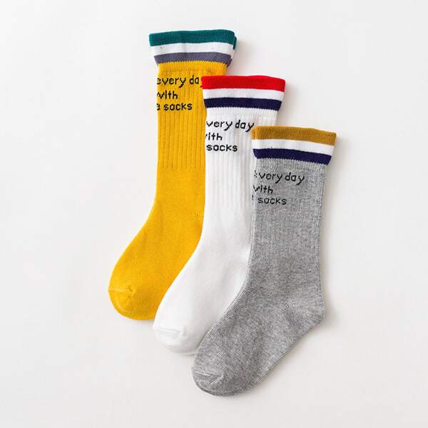 

3pairs Baby Letter Graphic Slouchy Socks, Multicolor