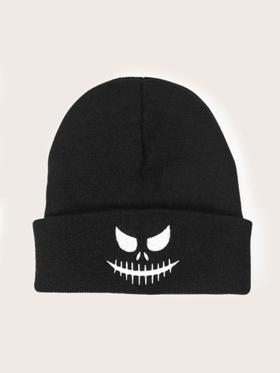 Мужская шапка с мультипликационным рисунком на Хэллоуин