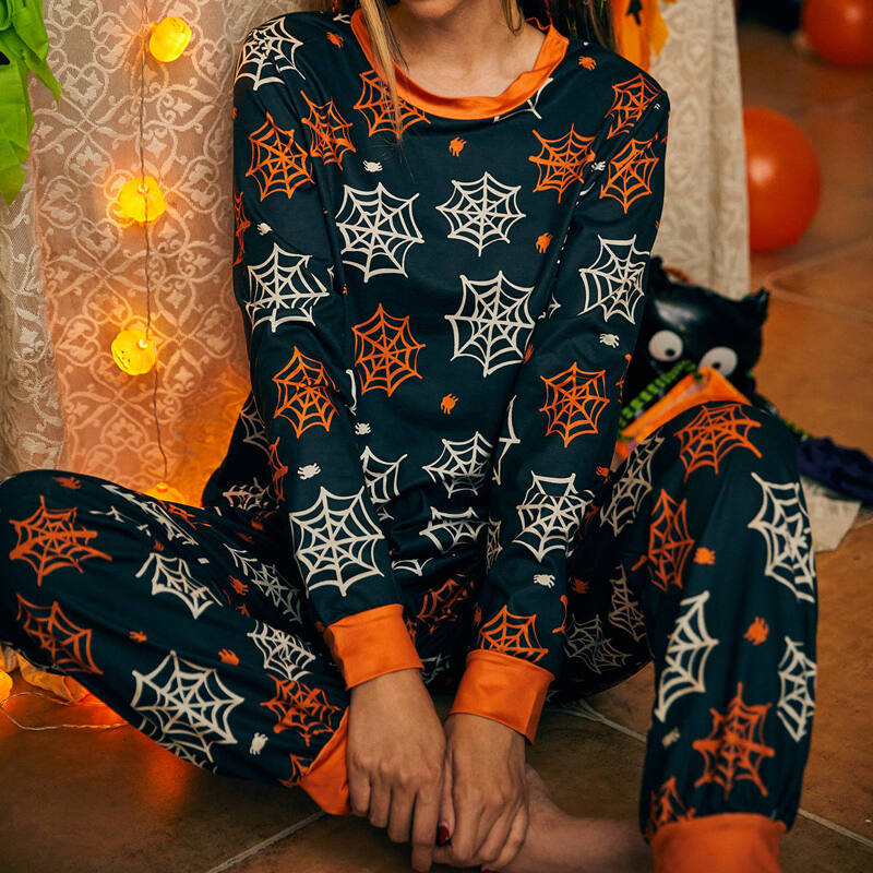 

Spider Web Pattern Lounge Set, Multicolor