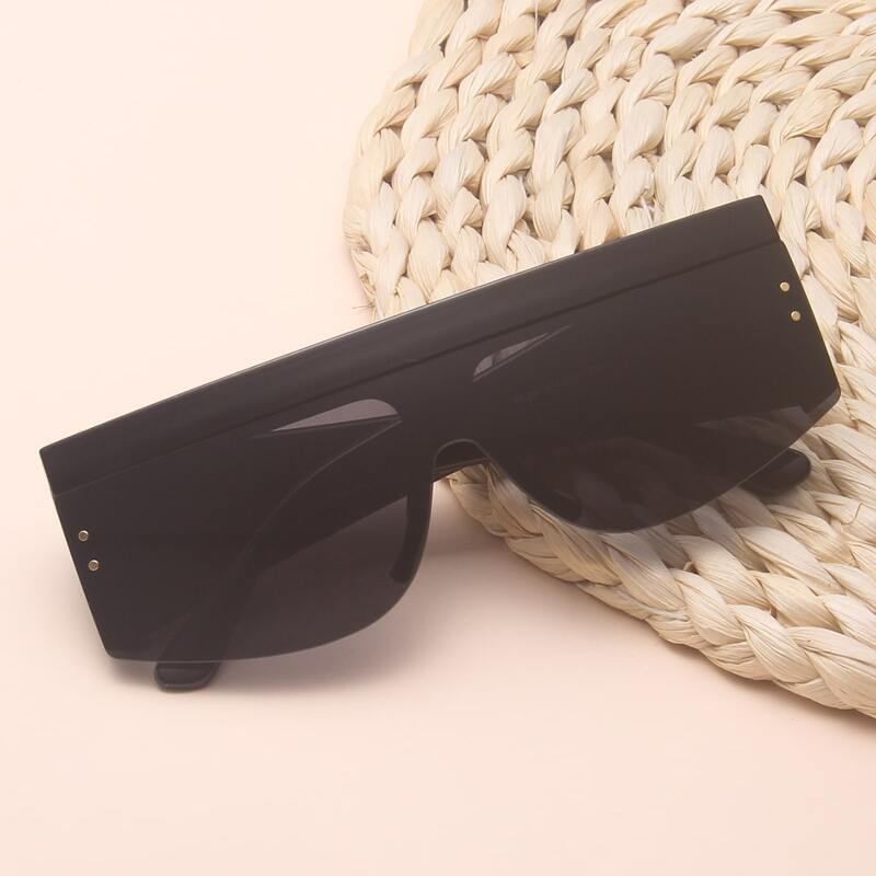 

Flat Top Shield Sunglasses, Black