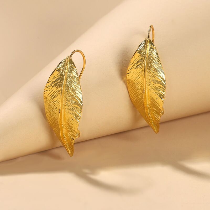 

Leaf Design Stud Earrings, Gold