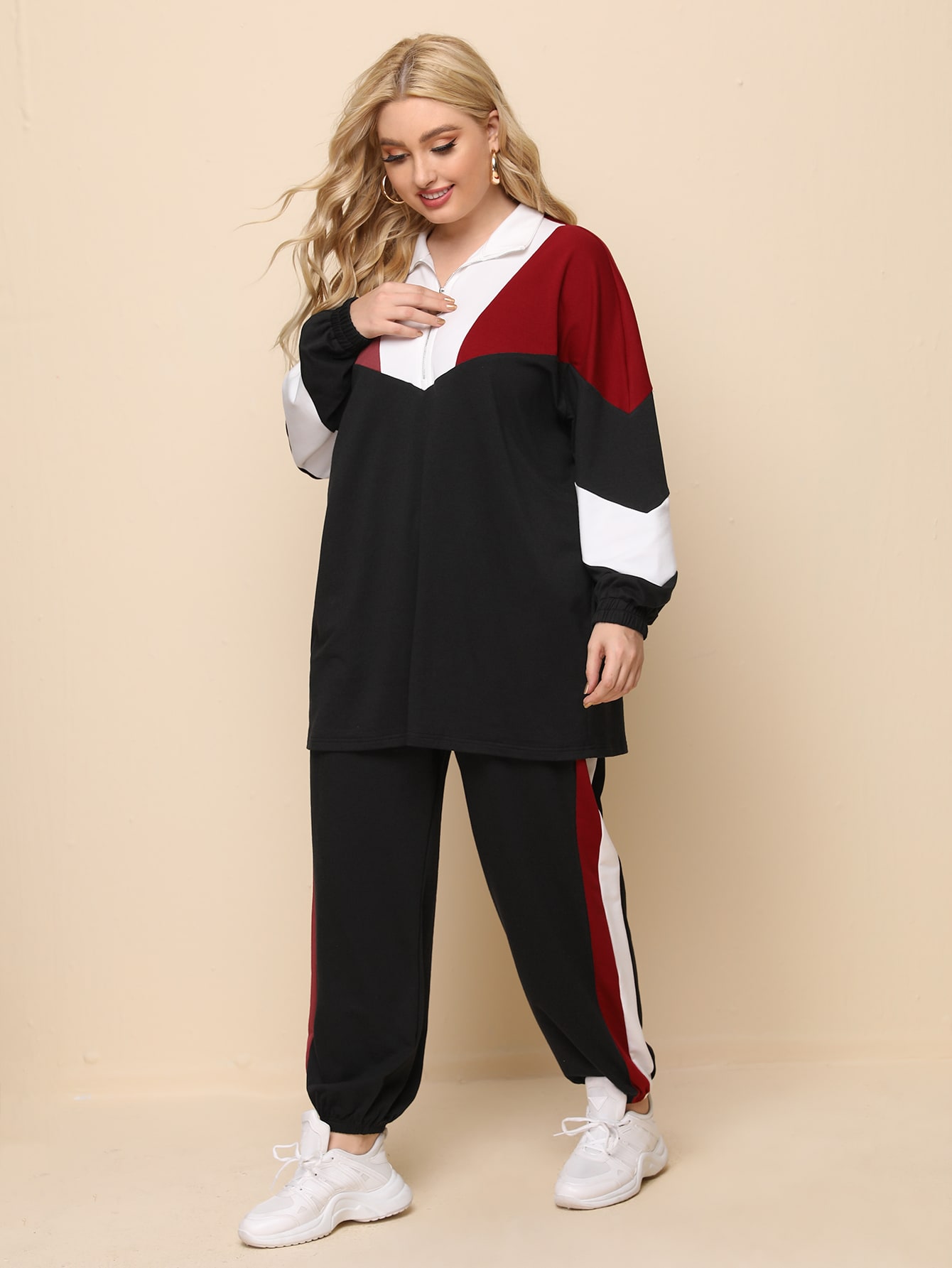 Plus Colorblock Half Zipper Placket Pullover & Striped Side Joggers Set thumbnail