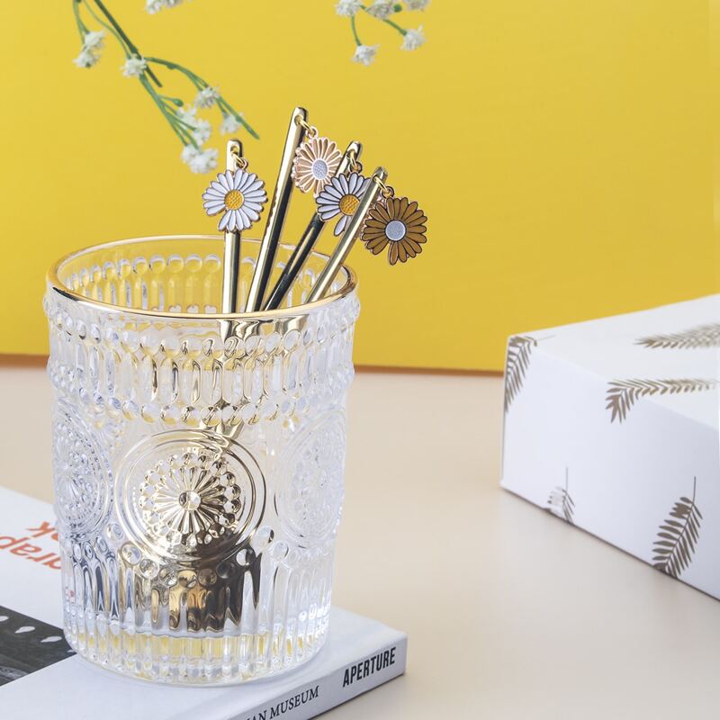 

4pcs Daisy Pendant Spoon & Fork Set, Gold