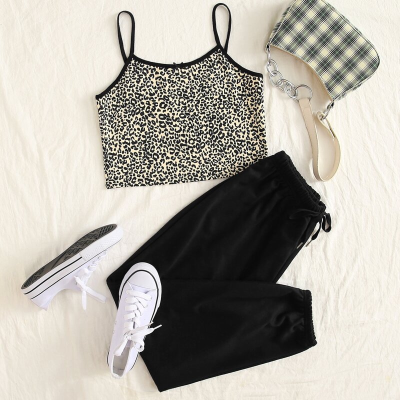 

Leopard Crop Cami & Solid Sweatpants, Multicolor