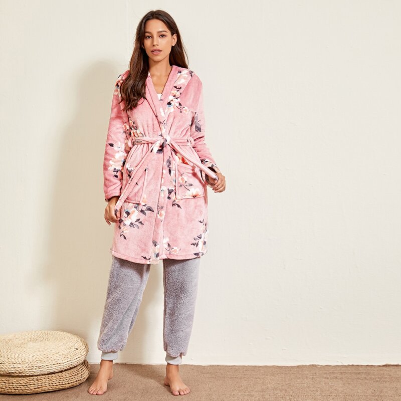 

Floral Self Tie Flannel Robe, Baby pink