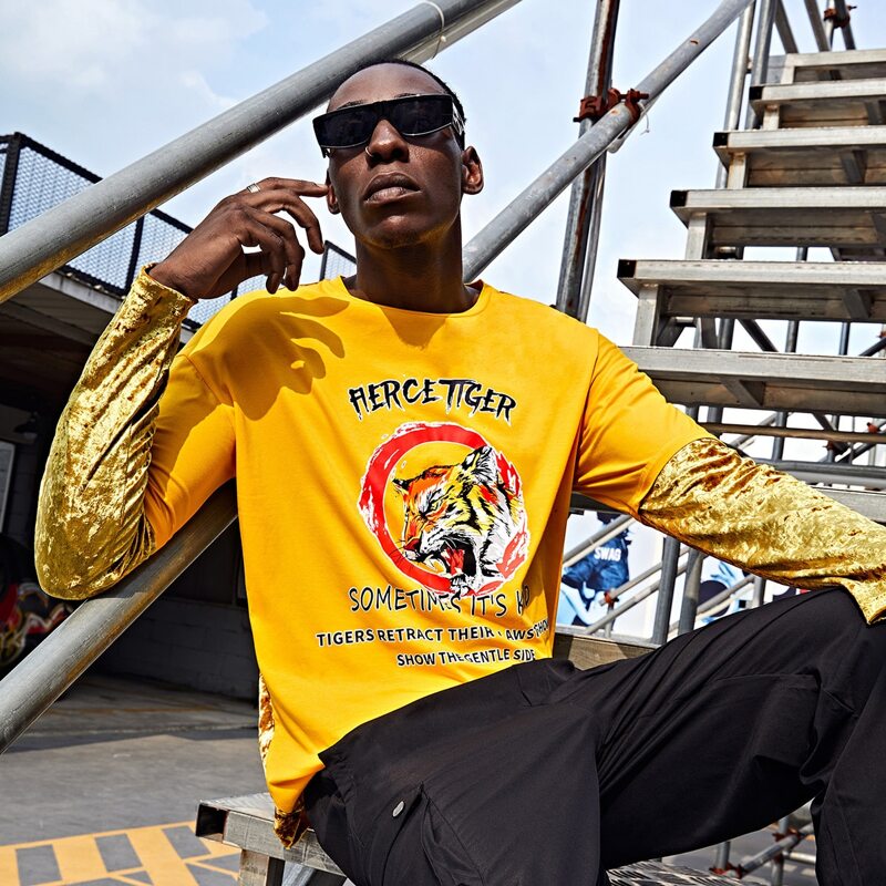 

Guys Slogan & Tiger Print Contrast Velvet Tee, Yellow