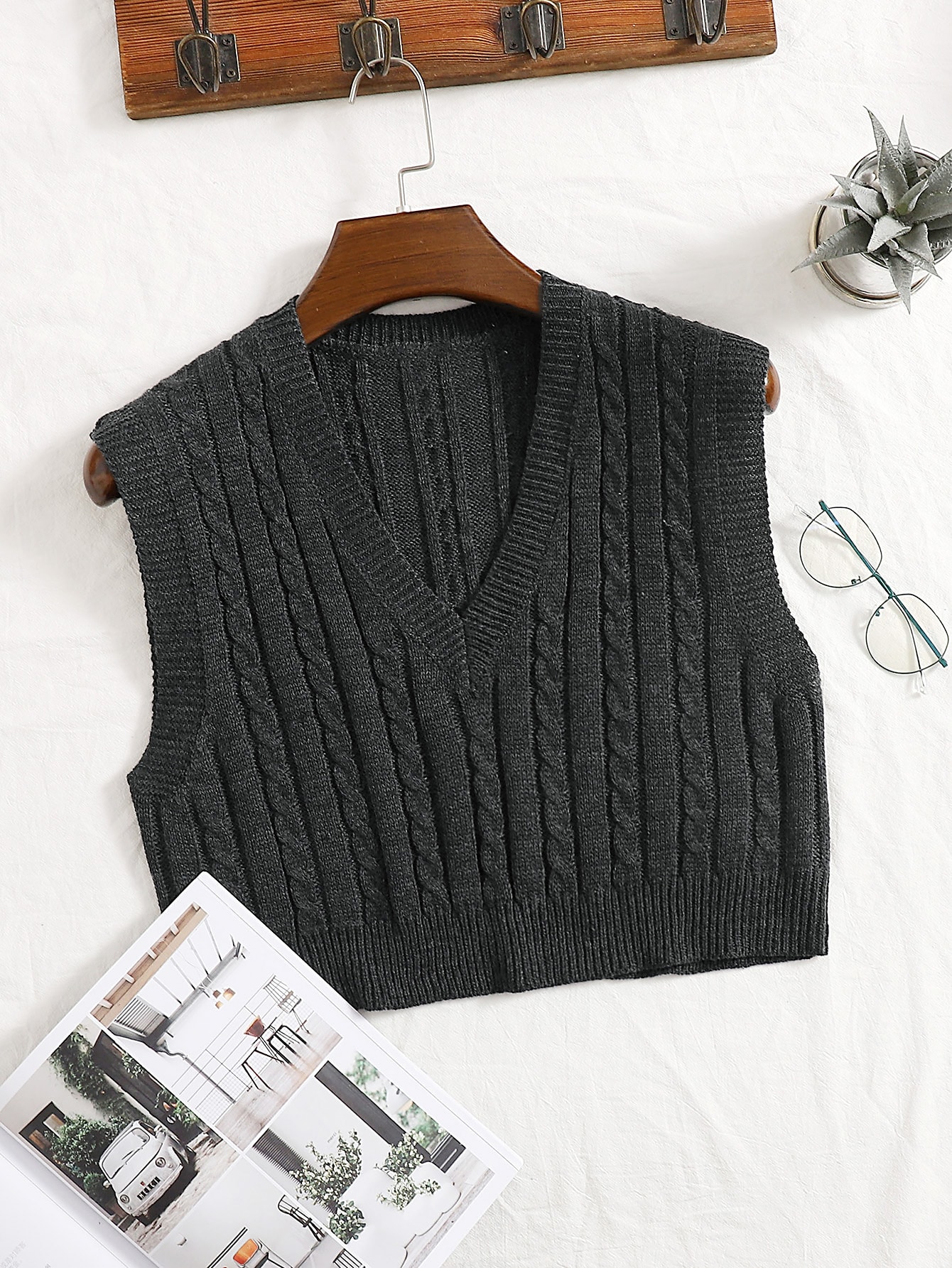 Cable Knit V-neck Sweater Vest thumbnail