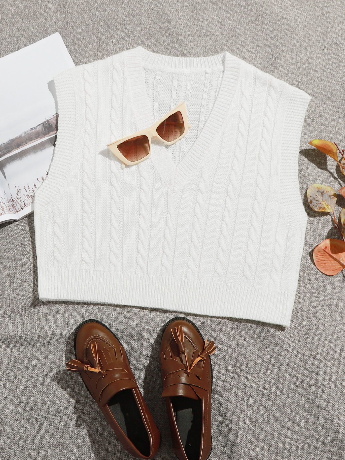 Cable Knit V-neck Sweater Vest thumbnail