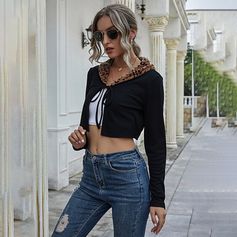 

Contrast Teddy Knot Front Crop Top, Black