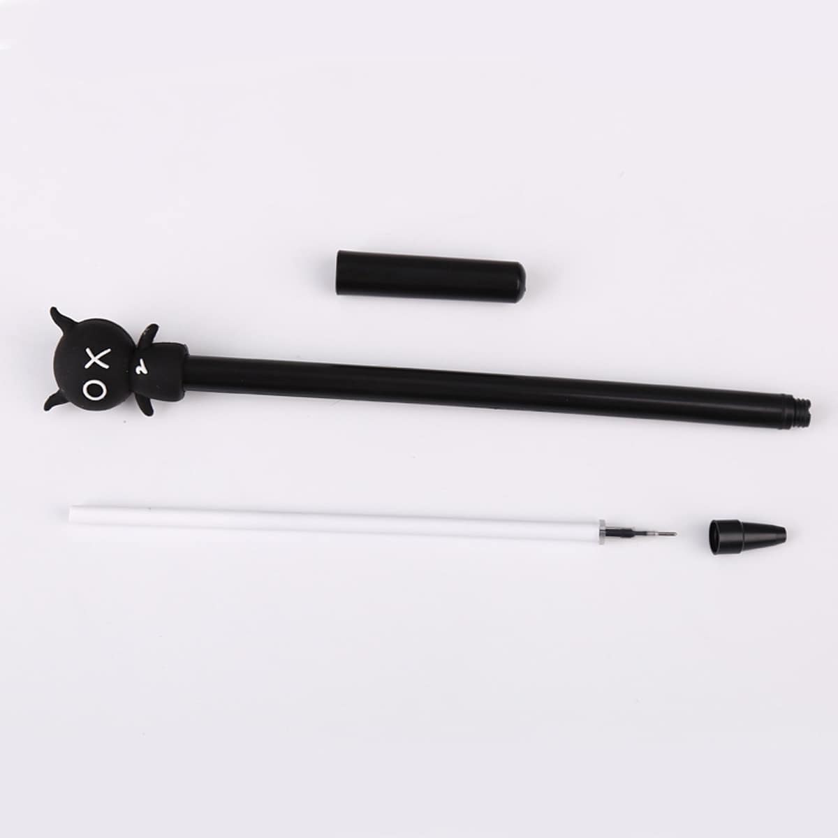 

4pcs Cartoon Design Gel Pen, Black and white
