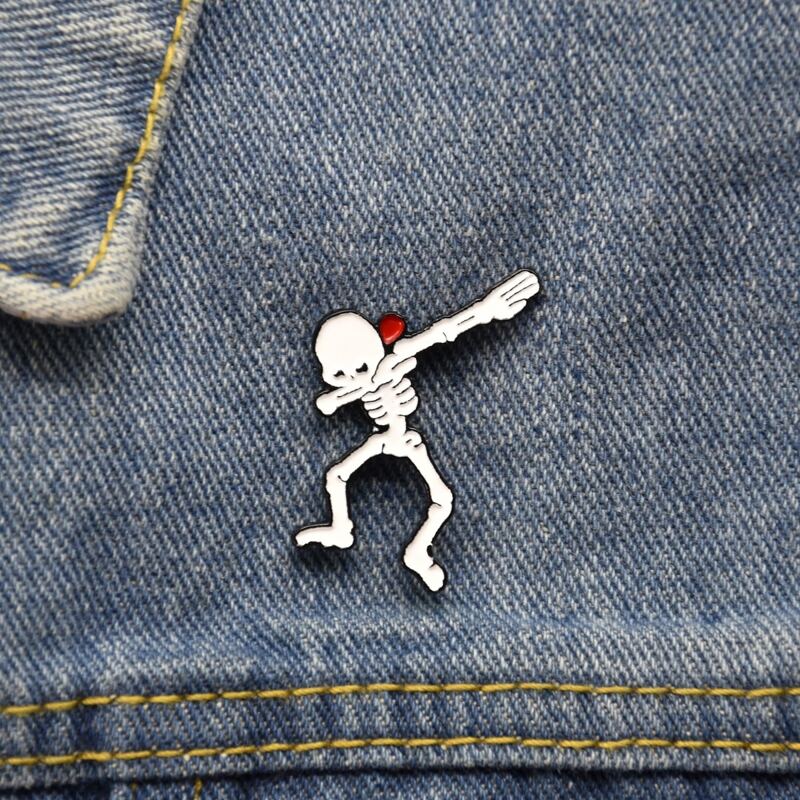 

Skeleton Design Brooch, White