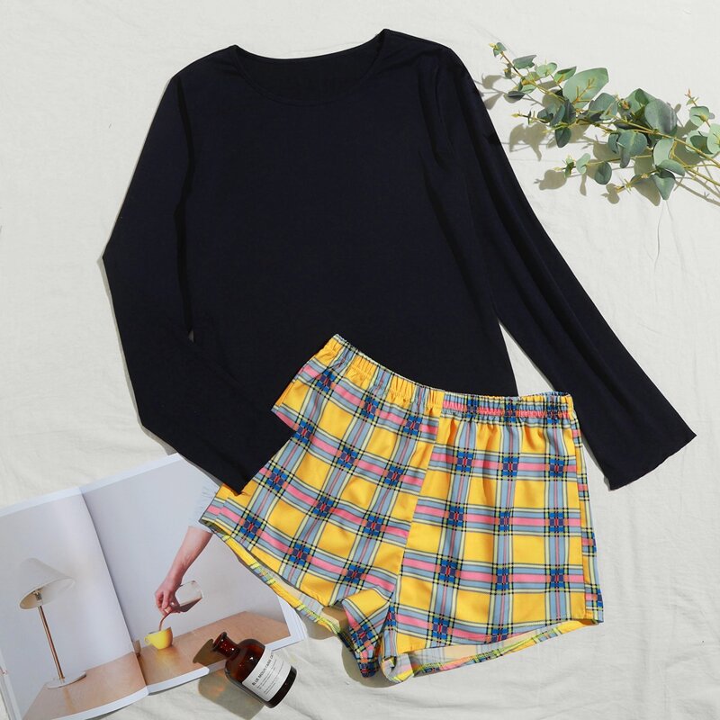 

Solid Tee & Plaid Shorts PJ Set, Multicolor