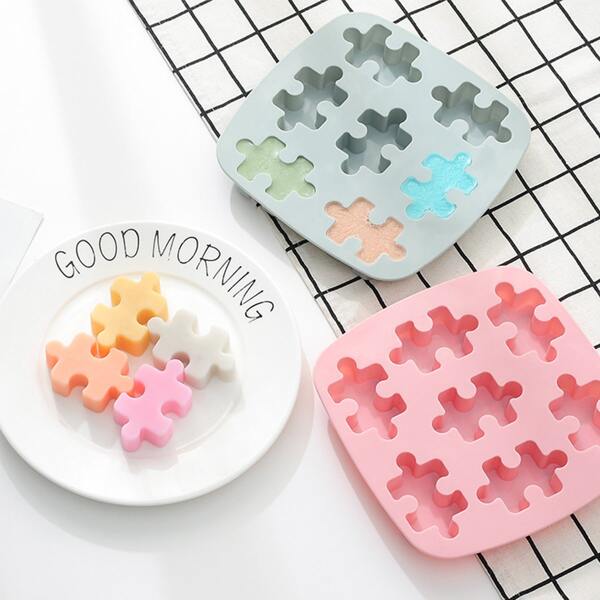 

1pc Random Puzzle Chocolate Mold, Multicolor