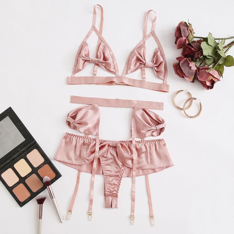 

Bow Crotchless Garter Lingerie Set, Pink pastel