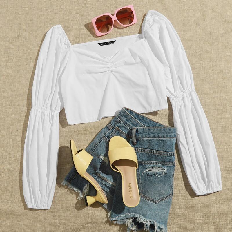 

Sweetheart Neck Gathered Sleeve Crop Top, White