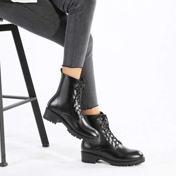 

Minimalist Round Toe Combat Boots, Black