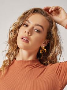 SHEIN BIZwear 扭結耳釘 - 金黃色 - 查看 5