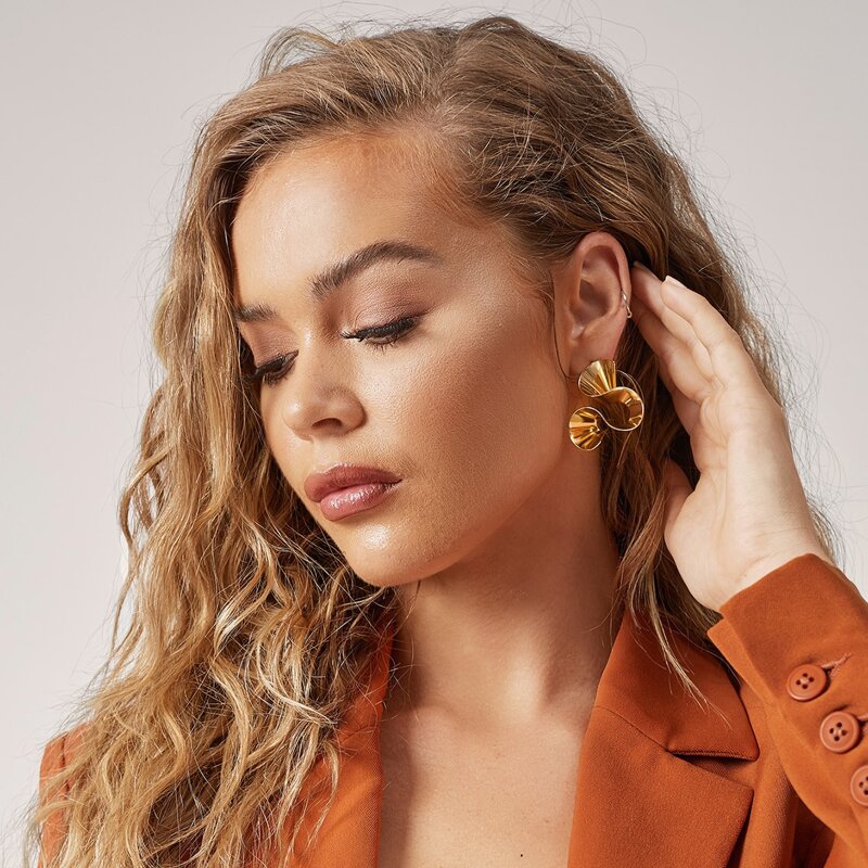 

Twist Stud Earrings, Gold