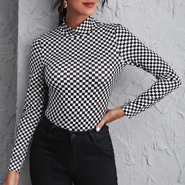 

Mock Neck Checked Fitted Top, Black and white