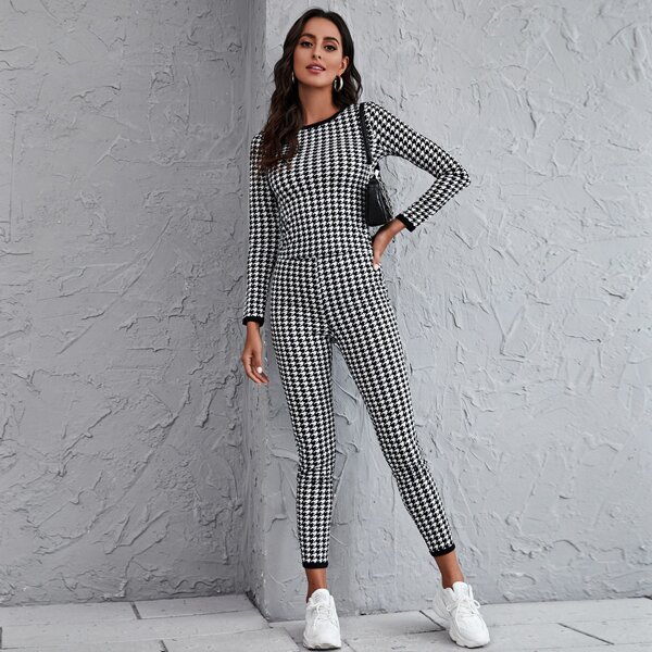 

Houndstooth Form Fitted Top & Leggings Set, Black and white
