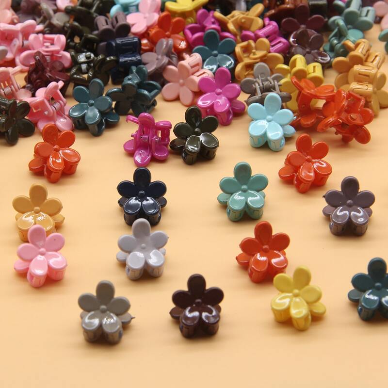 

30pcs Random Floral Mini Hair Claw, Multicolor