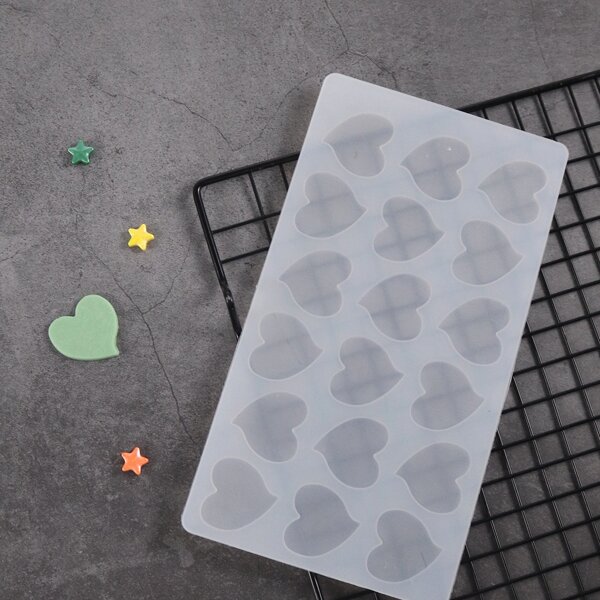 

1pc Heart Shaped Baking Mold, White