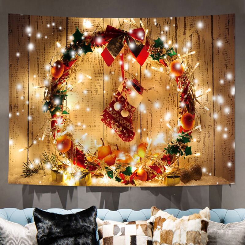 

Christmas Wreath Print Tapestry, Multicolor