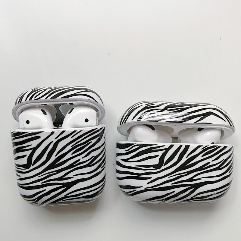

Zebra Striped AirPods Case, Black and white
